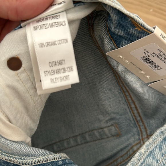 NWT Agolde Riley Short - Picture 3 of 5